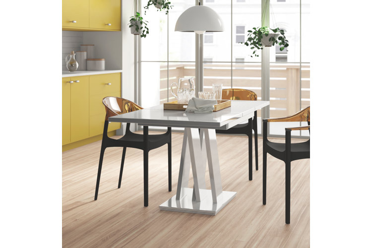 Trimble extendable deals dining table